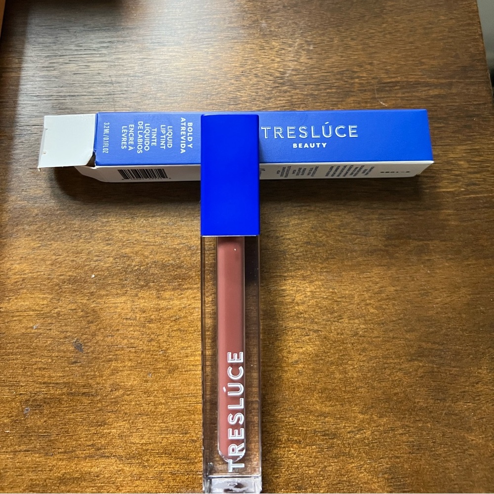 Tresluce liquid lip tint